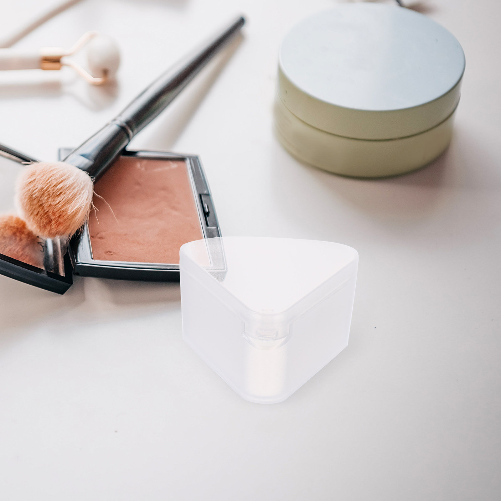 Beauty Makeup Organizer - กล่องใส่พัฟแต่งหน้าทรงสามเหลี่ยม 6 ชิ้น ประหยัดพื้นที่ กล่องเก็บฟองน้ำแต่งหน้าสำหรับพัฟทรงสามเหลี่ยม กล่องจัดระเบียบพัฟแต่งหน้า