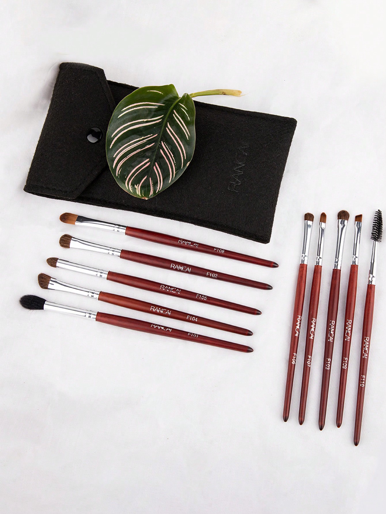 ชุดแปรงแต่งตาแบบมืออาชีพ 10 ชิ - Makeup Beauty Ro บทวิจารณ์และราคา