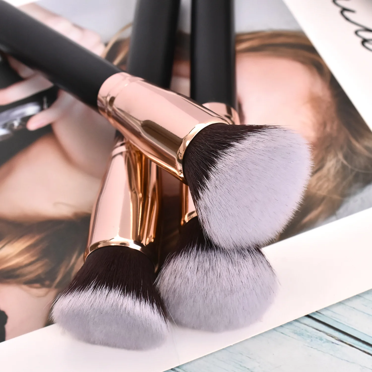 แปรงแต่งหน้า Foundation Loose  - Makeup Beauty Ro บทวิจารณ์และราคา